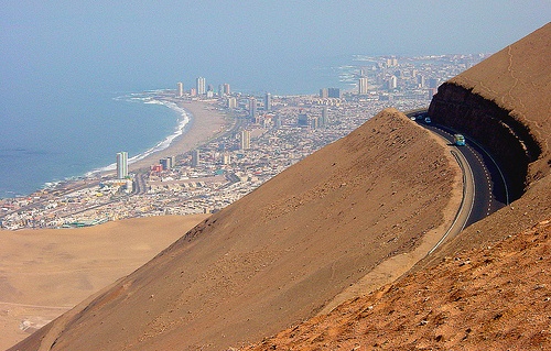 The harroowing road into Iquique Chile.