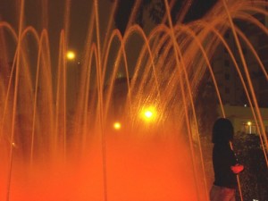 Mayra hiding in Lima's fountains.