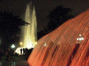 The mammoth water fountain park in Lima.